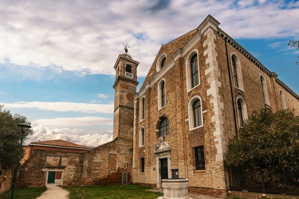 Où observer le travail des maîtres verriers à Murano en Italie ?